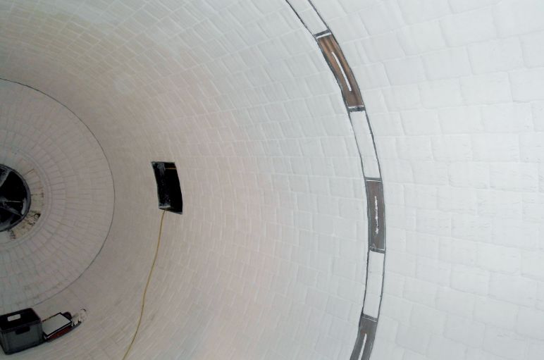 Beyaz değirmenin içi