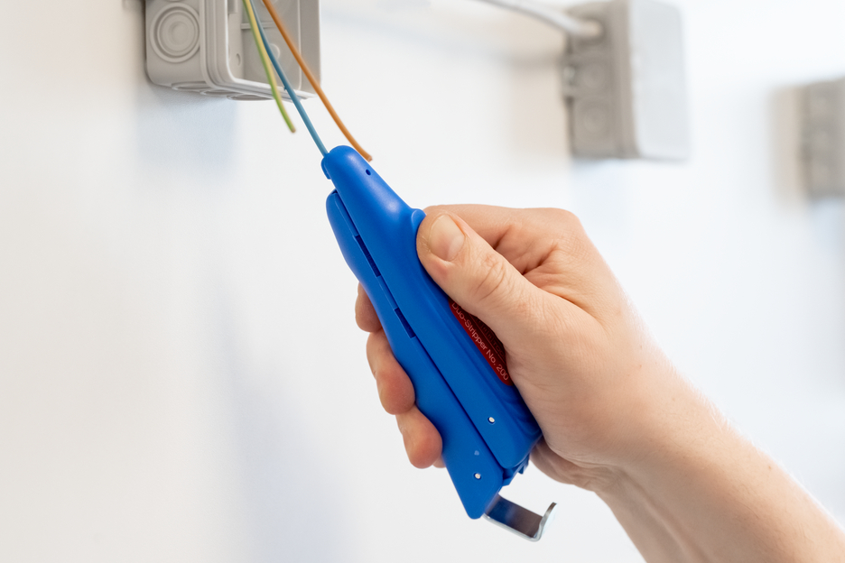 Duo-Soyucu No. 200 | Kablo kaplaması ve sıyırma için I çalışma aralığı sıyırma 0,5 - 6,0 mm² / kaplama 4 - 28 mm Ø