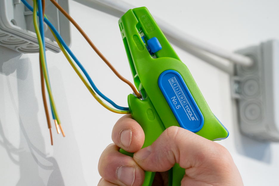 Kablo Soyucu No. 5 Green Line | Tüm yaygın çok telli ve tek telli iletkenler için sürdürülebilir sıyırma aleti I, çalışma aralığı 0,2 - 6,0 mm²