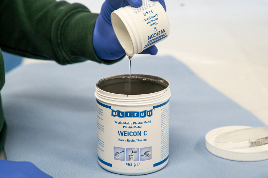 WEICON C | aluminium-filled epoxy resin system for repairs and moulding