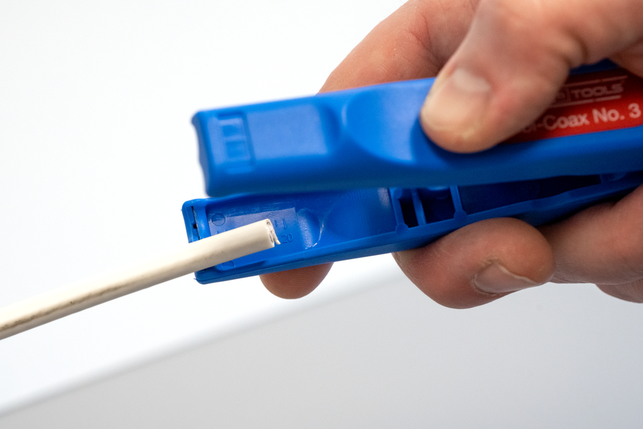 Combi Coax-Soyucu No. 3 | Koaksiyel kabloların soyulması ve sıyrılması için I yan keski dahil I çalışma aralığı 4,8 - 7,5 mm Ø