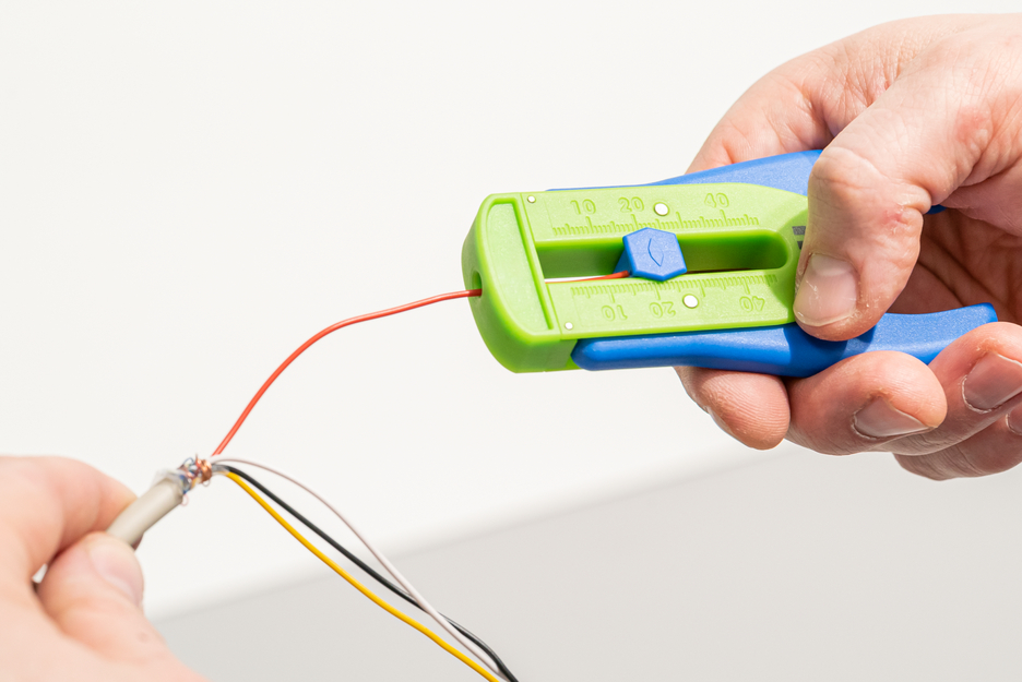 Hassas Sıyırıcı S Green Line | İnce iletkenler ve teller için sürdürülebilir sıyırma aleti I, 0,12 mm - 0,8 mm (36-20 AWG) sıyırma aralığı