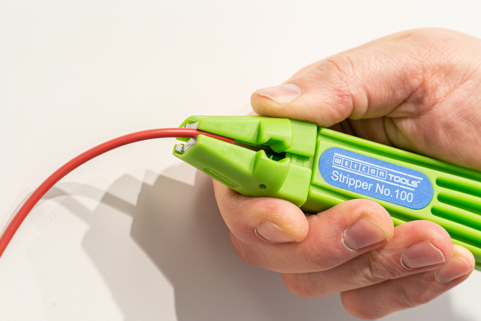Kablo Soyucu No. 100 Green Line | Sürdürülebilir sıyırma aleti I çok fonksiyonlu sıyırıcı, çalışma aralığı 0,5 - 16 mm² / 4 - 13 mm Ø
