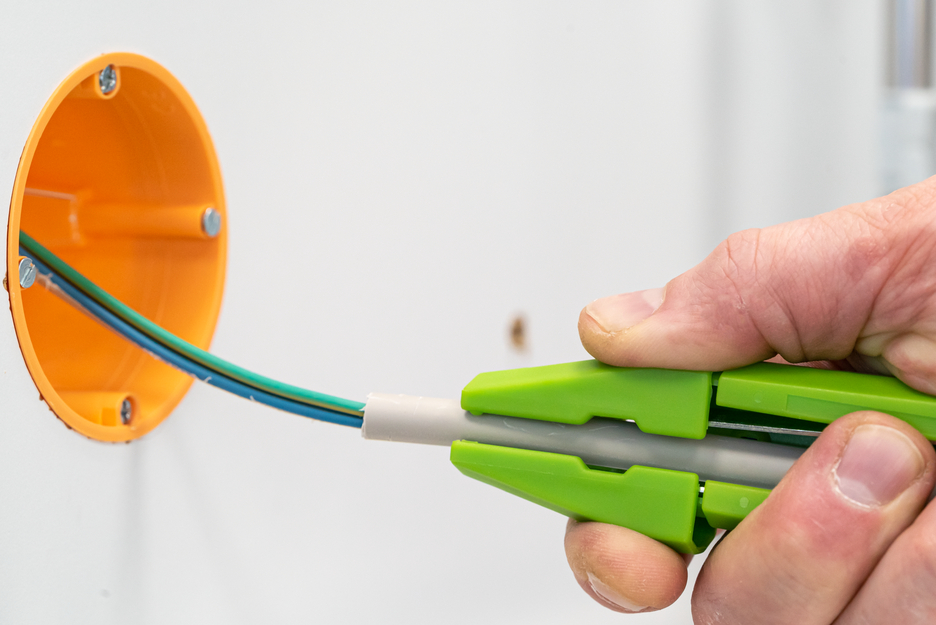 Kablo Soyucu No. 100 Green Line | Sürdürülebilir sıyırma aleti I çok fonksiyonlu sıyırıcı, çalışma aralığı 0,5 - 16 mm² / 4 - 13 mm Ø