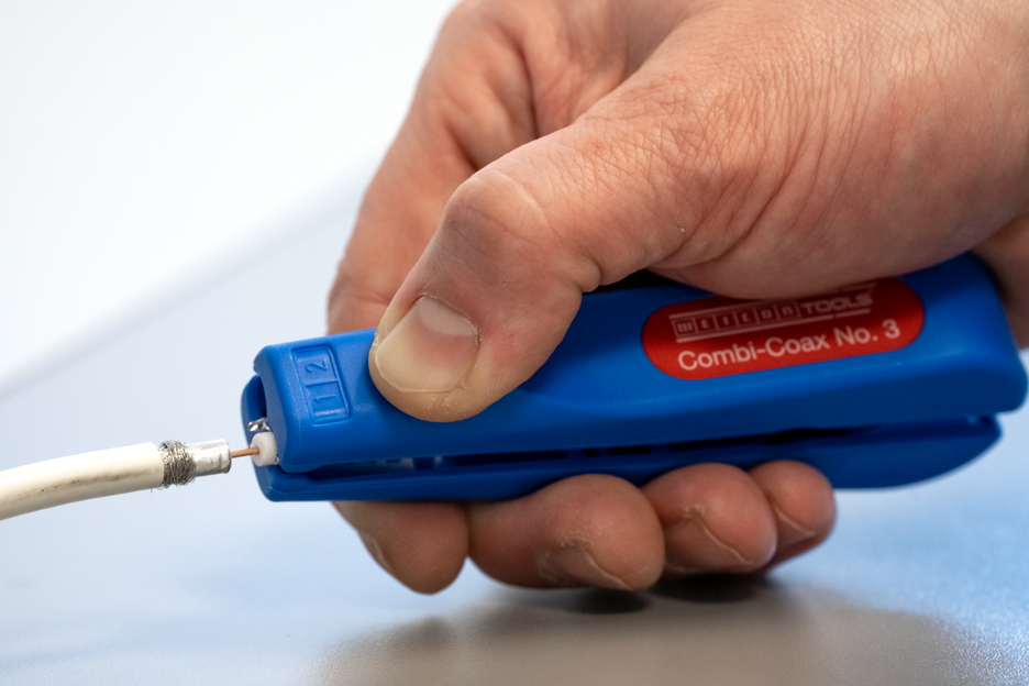 Combi Coax-Soyucu No. 3 | Koaksiyel kabloların soyulması ve sıyrılması için I yan keski dahil I çalışma aralığı 4,8 - 7,5 mm Ø