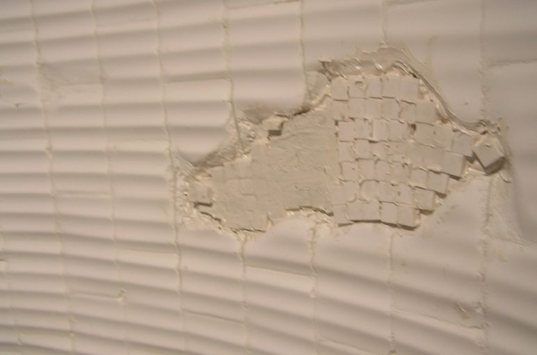 Kırık değirmen taşı