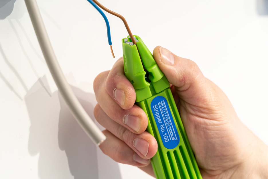 Kablo Soyucu No. 100 Green Line | Sürdürülebilir sıyırma aleti I çok fonksiyonlu sıyırıcı, çalışma aralığı 0,5 - 16 mm² / 4 - 13 mm Ø