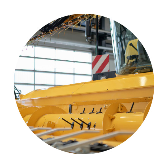 Sarı bir biçerdöverin parçası