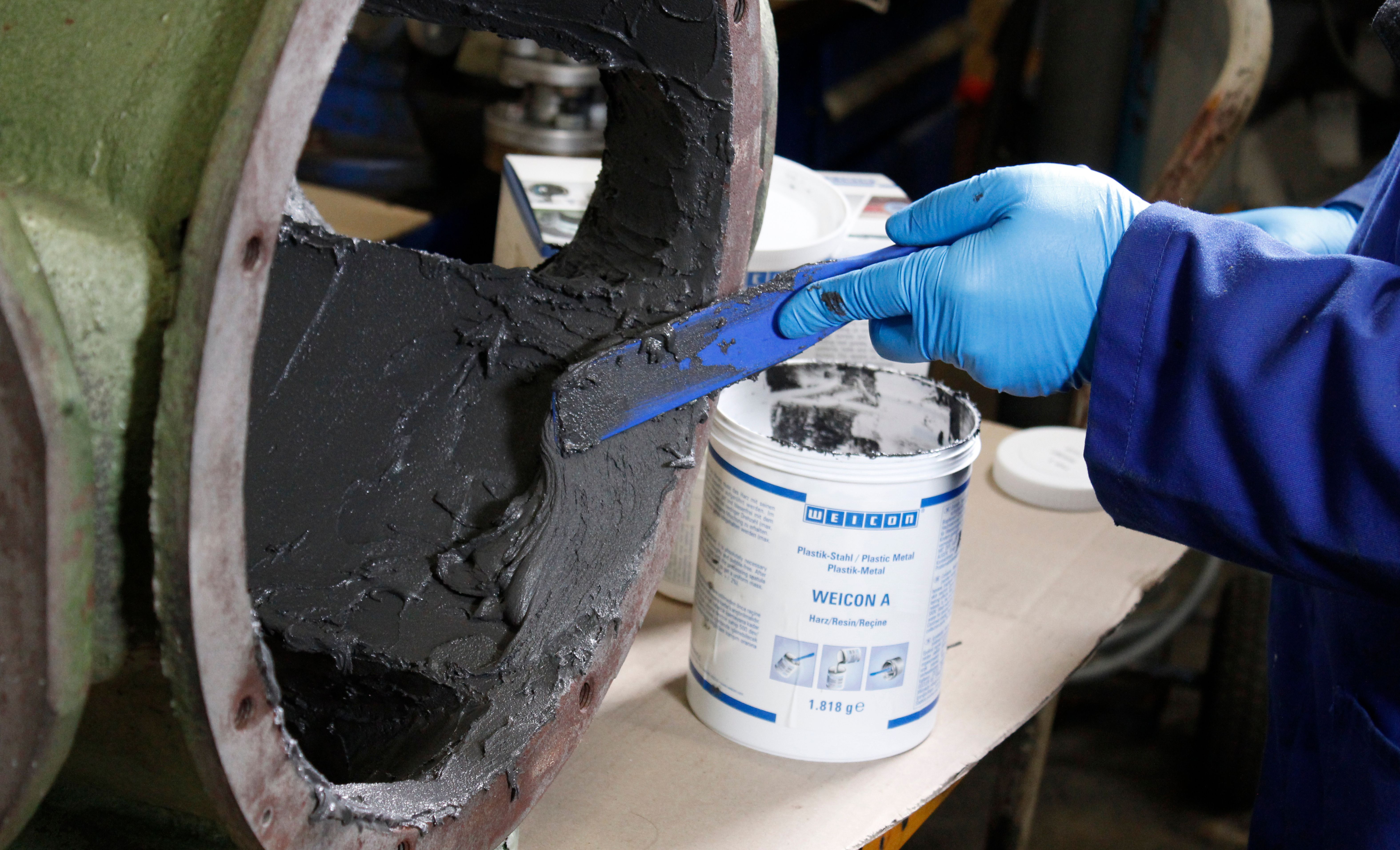 Onarım macunu pompaya uygulanır