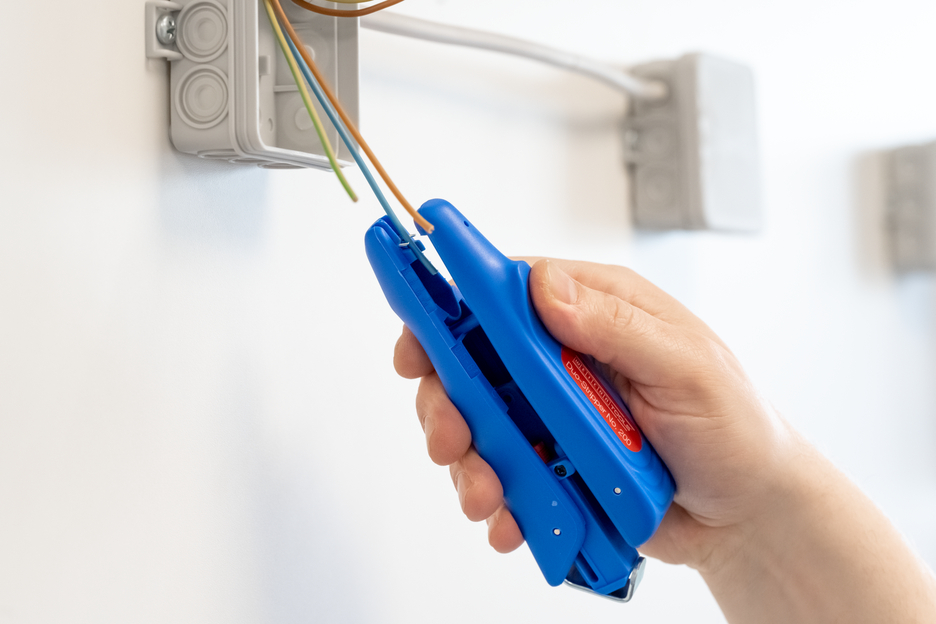 Duo-Soyucu No. 200 | Kablo kaplaması ve sıyırma için I çalışma aralığı sıyırma 0,5 - 6,0 mm² / kaplama 4 - 28 mm Ø