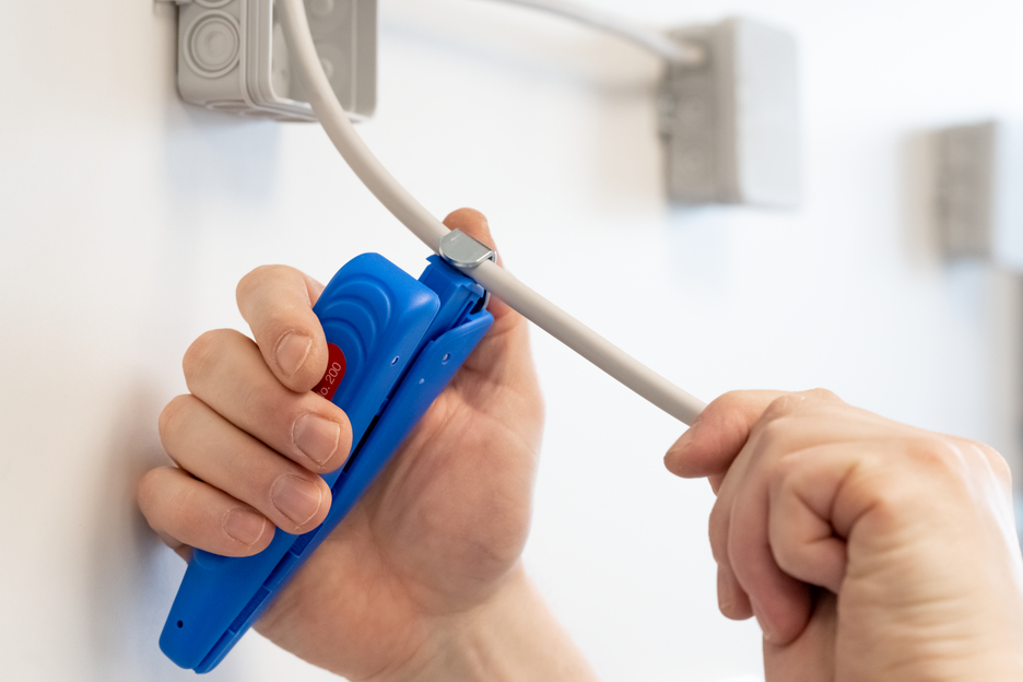 Duo-Soyucu No. 200 | Kablo kaplaması ve sıyırma için I çalışma aralığı sıyırma 0,5 - 6,0 mm² / kaplama 4 - 28 mm Ø