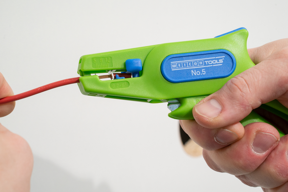 Kablo Soyucu No. 5 Green Line | Tüm yaygın çok telli ve tek telli iletkenler için sürdürülebilir sıyırma aleti I, çalışma aralığı 0,2 - 6,0 mm²